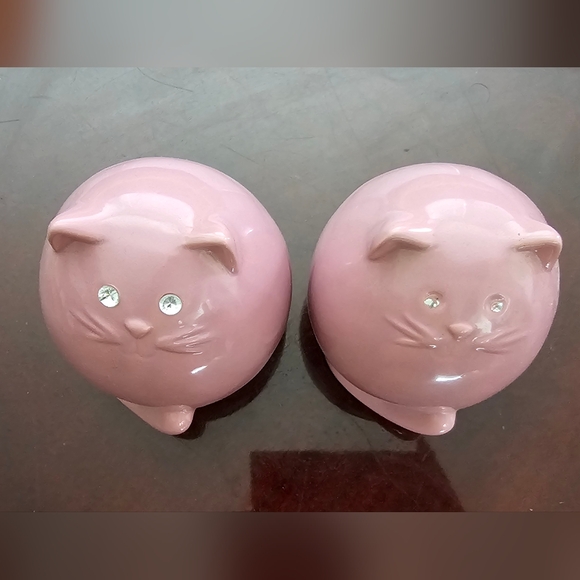 Two 5" Rounded Porcelain Cat Figurine - Picture 5 of 8